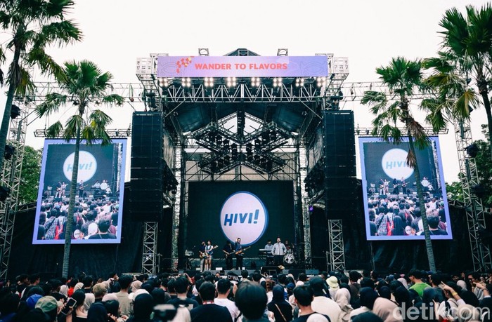 Penampilan HIVI di The Oxperience Festival