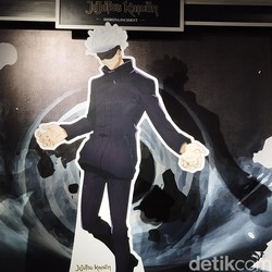 Menikmati Dunianya Penyihir di Jujutsu Kaisen Kafe