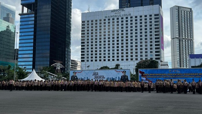 Kapolda Metro Jaya Irjen Asep Edi Suheri memimpin apel Saka Bhayangkara dan Patroli Keamanan Sekolah di Kapolda Metro Jaya, Jakarta.