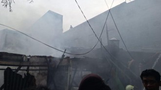 Kesaksian Ketua RW soal Kebakaran di Jatipulo Jakbar: Kabel SUTET Putus