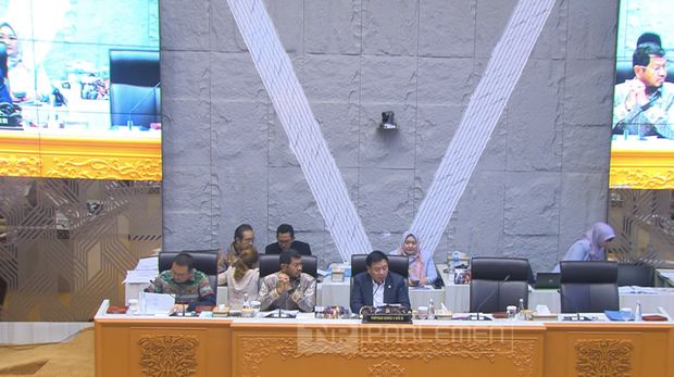 Komisi V DPR RI Raker dengan Menteri Pekerjaan Umum