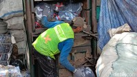 Tak Disangka! Pemulung di Tangsel Raup Rp 1,2 Miliar/Bulan dari Sampah Botol