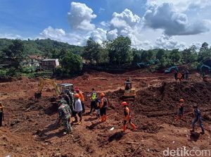 Video: BNPB Lakukan Modifikasi Cuaca di Lokasi Longsor Cilacap