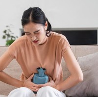 Tipe-tipe Zodiak Saat Menstruasi: Siapa yang Paling Baper dan Suka Mager?