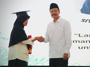 Mensos Gus Ipul Hadiri Graduasi di Pemalang, Sambut Baik Masukan dari KPM