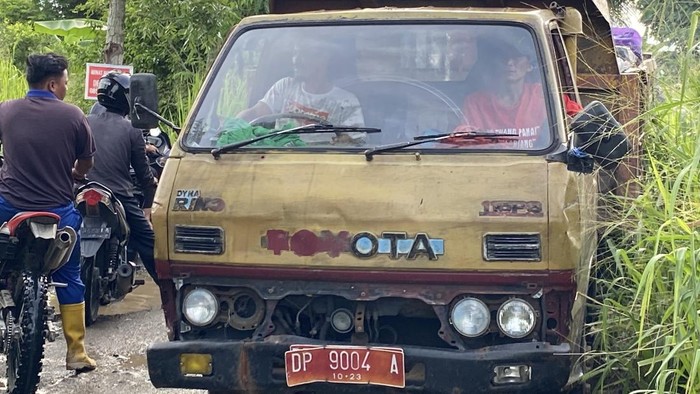 Mobil pengangkut sampah Pemkot Parepare.