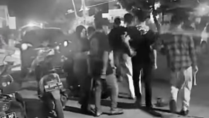 Oknum TNI AU menikam pria hingga tewas di Sudiang Makassar.