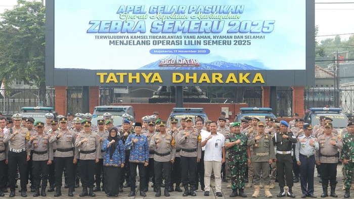 Operasi Zebra Semeru 2025 di Polres Mojokerto.