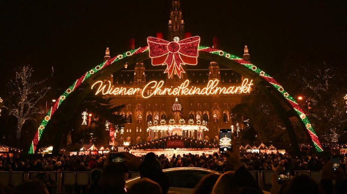 People visit the Wiener Christkindlmarkt in front of Vienna's city hall, one of the city's most popular Christmas markets, in Vienna, Austria, November 15, 2025. REUTERS/Elisabeth Mandl