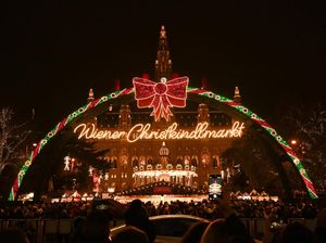 Pasar Natal Ikonik di Wina Resmi Dibuka, Jadi Magnet Wisatawan