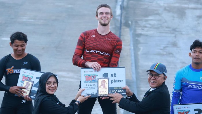 Pembalap asal Latvia Eropa, Martins Emils