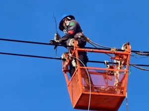 PLN Percepat Pemulihan-Pengamanan Jaringan SUTT 150 kV Palmerah
