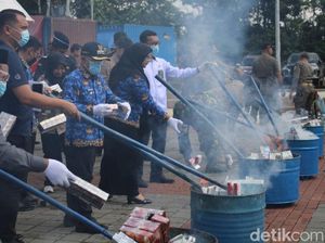 Rp 10,7 Miliar Berakhir Jadi Kepulan Asap
