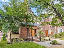 Rumah Masa Kecil Donald Trump yang Sempat Terlantar Kini Dijual Rp 38 M