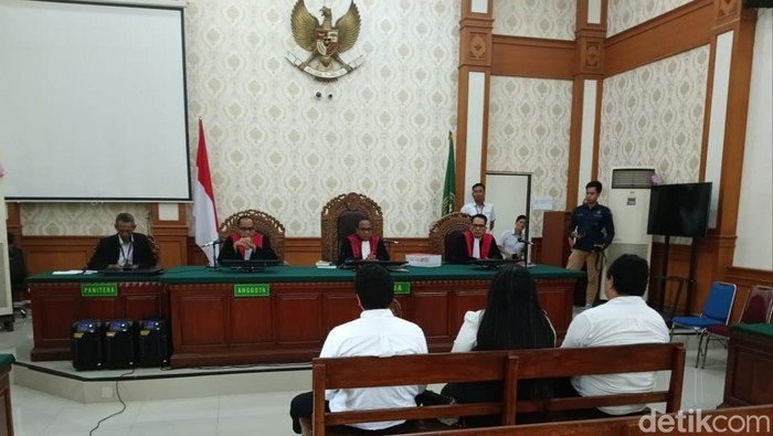 Persidangan kasus pembunuhan berencana atau penembakan WN Australia di PN Denpasar hari ini ditunda, Senin (17/11/2025).