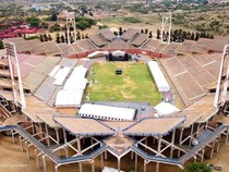 Ingin Terlihat Beda, Desain Tribun Stadion Miring Ini Malah Jadi Petaka