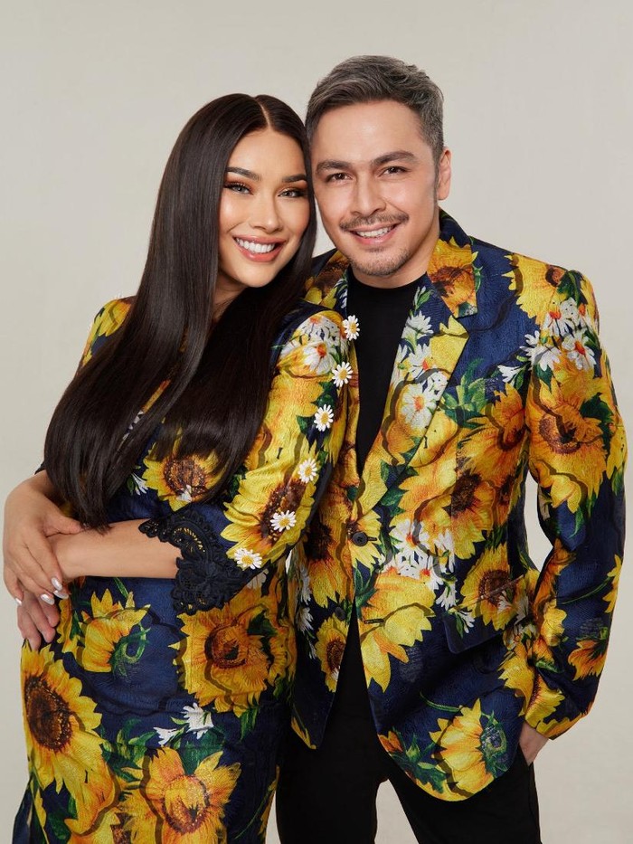 Titi DJ & Thomas Djorghi berkolaborasi dalam lagu Bertemu 5000 Detik.