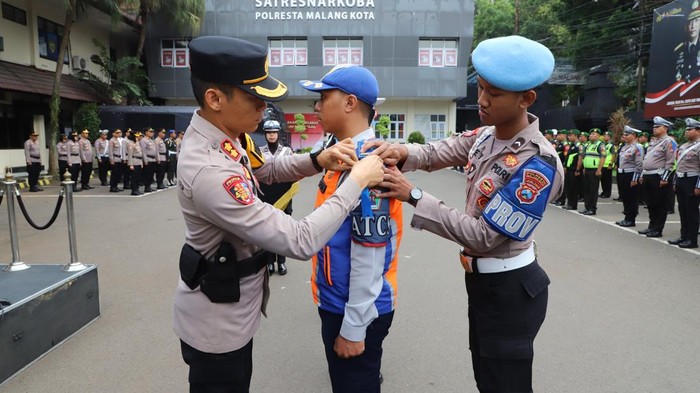 Wakapolresta Malang Kota AKBP Oskar Syamsuddin pimpin apel gelar pasukan Operasi Zebra Semeru 2025.