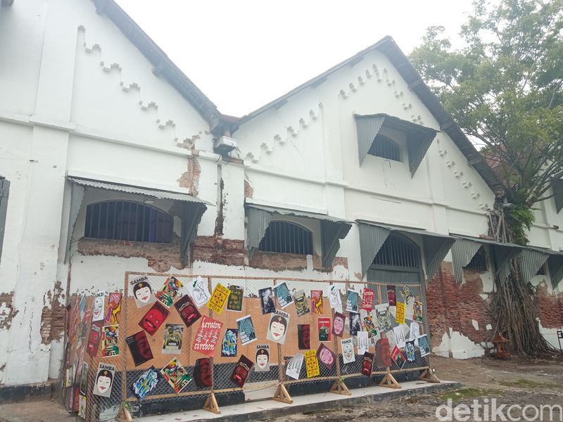 Festival Komunitas Seni Media (FKSM) di kawasan Pelabuhan Cirebon