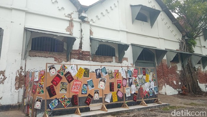 Festival Komunitas Seni Media (FKSM) di kawasan Pelabuhan Cirebon