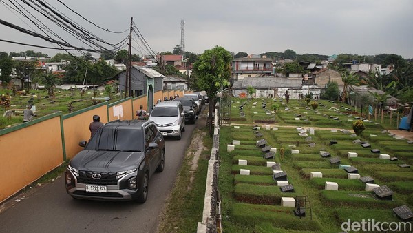Proyek Galian di Bintaro Meluas, Jalan Tikus Ikut Macet