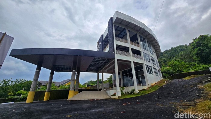 Gedung IKM Palabuhanratu