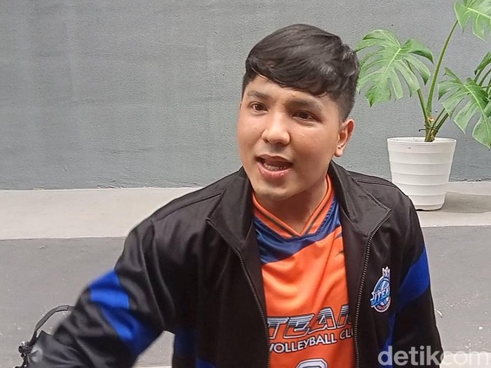 Jirayut ditemui di kawasan Warung Buncit, Jakarta Selatan, Selasa (18/11/2025).