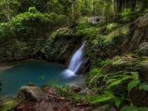 Air Terjun Tesbatan, Surga di Kabupaten Kupang yang Bikin Betah Berlama-lama