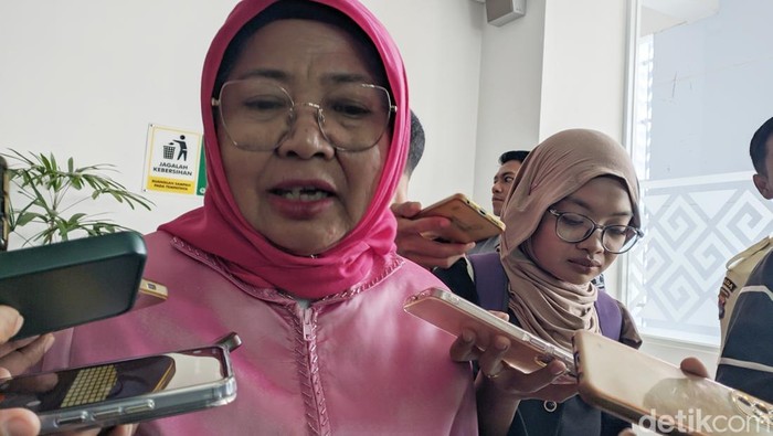 Ketua DPRD NTB Baiq Isvie Rupaeda, Selasa (18/11/2025) (Foto: Ahmad Viqi/detikBali).