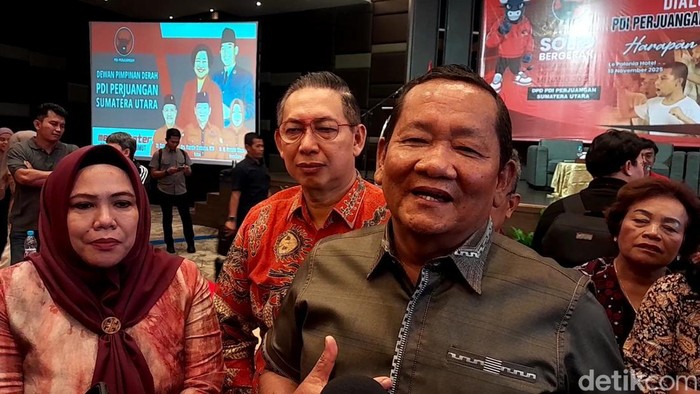 Ketua PDIP Sumut Rapidin Simbolon. (Nizar Aldi/detikSumut)