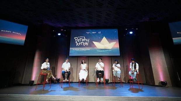 Konferensi Pers Musikal Perahu Kertas Konferensi Pers Musikal Perahu Kertas