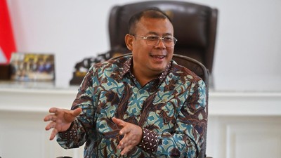 Momen Klarifikasi Waka DPR Cucun soal Tak Perlu Ahli Gizi untuk MBG