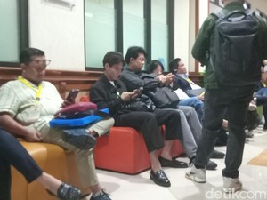 Na Daehoon Hadiri Sidang Cerai, Jule Masih Belum Muncul