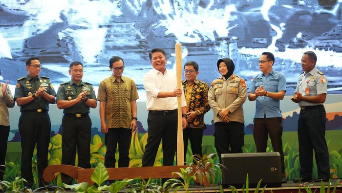 Gubernur Sumsel Herman Deru saat peluncuran South Sumatera Charming Events 2026 di Palembang.
