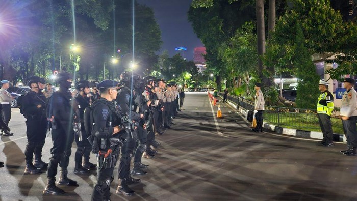 Polda Metro Jaya melakukan patroli cipta kondisi untuk mencegah balap liar hingga tawuran. (dok.TMC Polda Metro Jaya)