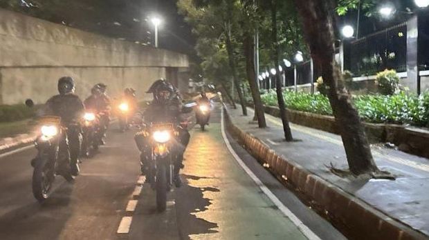 Polda Metro Jaya melakukan patroli di Jadetabek untuk mencegah balap liar dan tawuran. (dok.istimewa) Polda Metro Jaya melakukan patroli di Jadetabek untuk mencegah balap liar dan tawuran. (dok.istimewa)