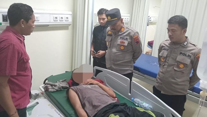 Polisi mengamankan pelaku pencurian di rumah warga Desa Pangonan, Tlogowungu, Pati, Selasa (18/11/2025).