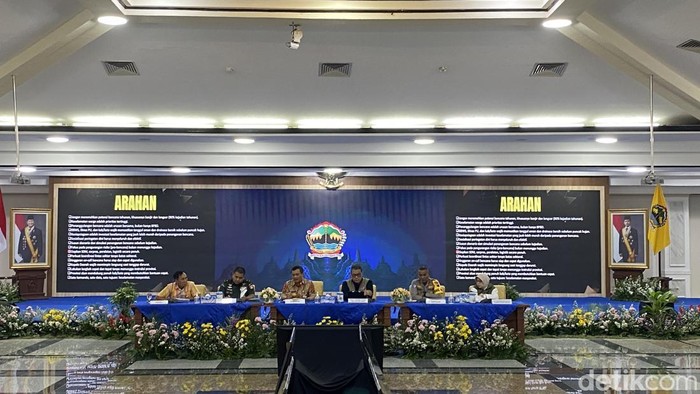 Rapat Koordinasi Kesiapsiagaan Bencana Provinsi Jawa Tengah di Gedung Gradhika Pemprov Jateng, Kecamatan Semarang Selatan, Selasa (18/11/2025).