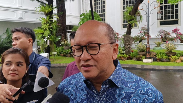 Menteri Investasi dan Hilirisasi sekaligus CEO Danantara Rosan Roeslani di Istana Merdeka, Jakarta, Selasa (18/11/2025)