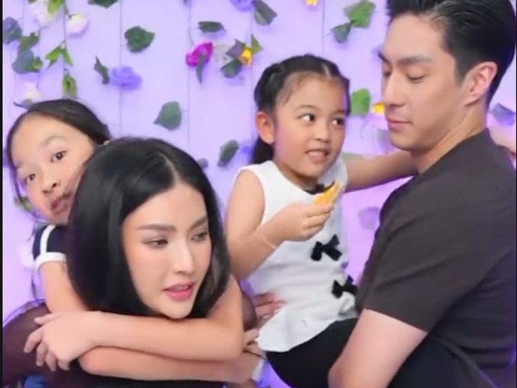 Potret Sarwendah Live Bareng Giorgio Antonio Sambil Ajak Anak, Jadi Sorotan