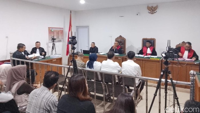 Empat terdakwa Fee Proyek Pokir OKU jalanin sidang tuntutan