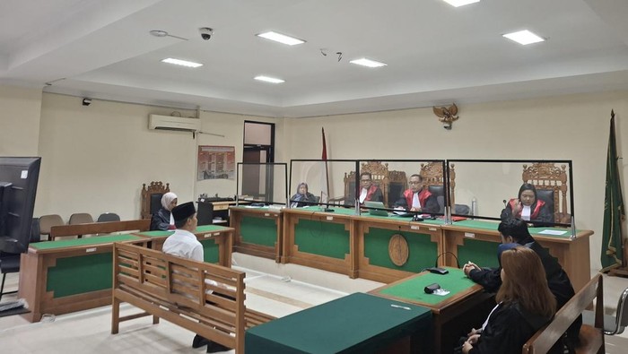 Sidang vonis kasus korupsi pemanfaatan TKD Maguwoharjo di PN Jogja, 5 November 2025.