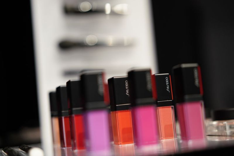 Toko Shiseido Produk Shiseido terlihat pada Shiseido Masterclass bersama Patrick Ta pada 1 Agustus 2018 di Tokyo, Jepang.