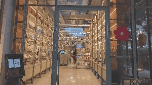 Nika Coffee Books, Sudut Tenang untuk Ngopi dan Membaca