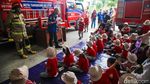 Antusias Anak-anak Belajar Pemadam Kebakaran di Tangsel