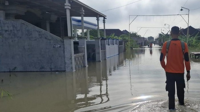 Rumah di desa di wilayah selatan Kabupaten Gresik terendam banjir