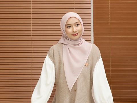 Gaya Hijab Gaya hijab yang sesuai dengan bentuk dan warna kulit agar terlihat segar, cantik dan fresh.
