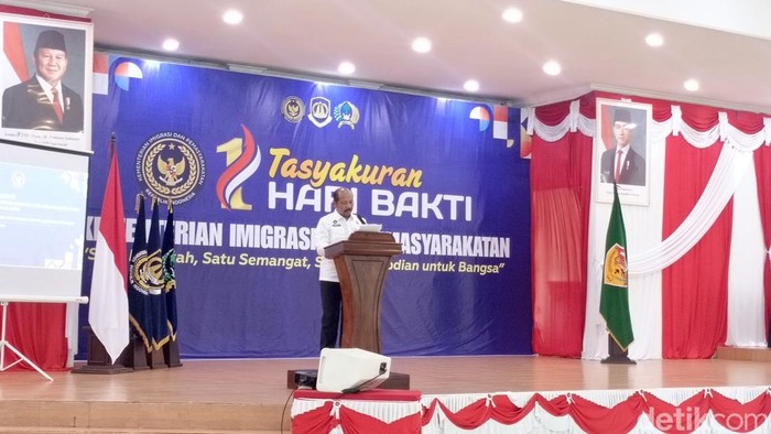 Kakanwil Ditjenpas NTT, Ketut Akbar Herry Achjar, saat membacakan sambutan Kemenimipas, di hadapan Forkopimda NTT, di Aula Rujab Gubernur NTT, Rabu (19/11/2025).
