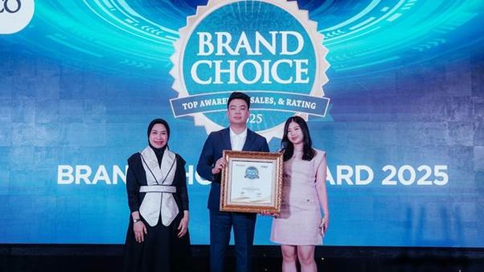 Kalon sabet penghargaan.