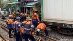 Kereta Api Barang Anjlok di Dupak Magersari Surabaya